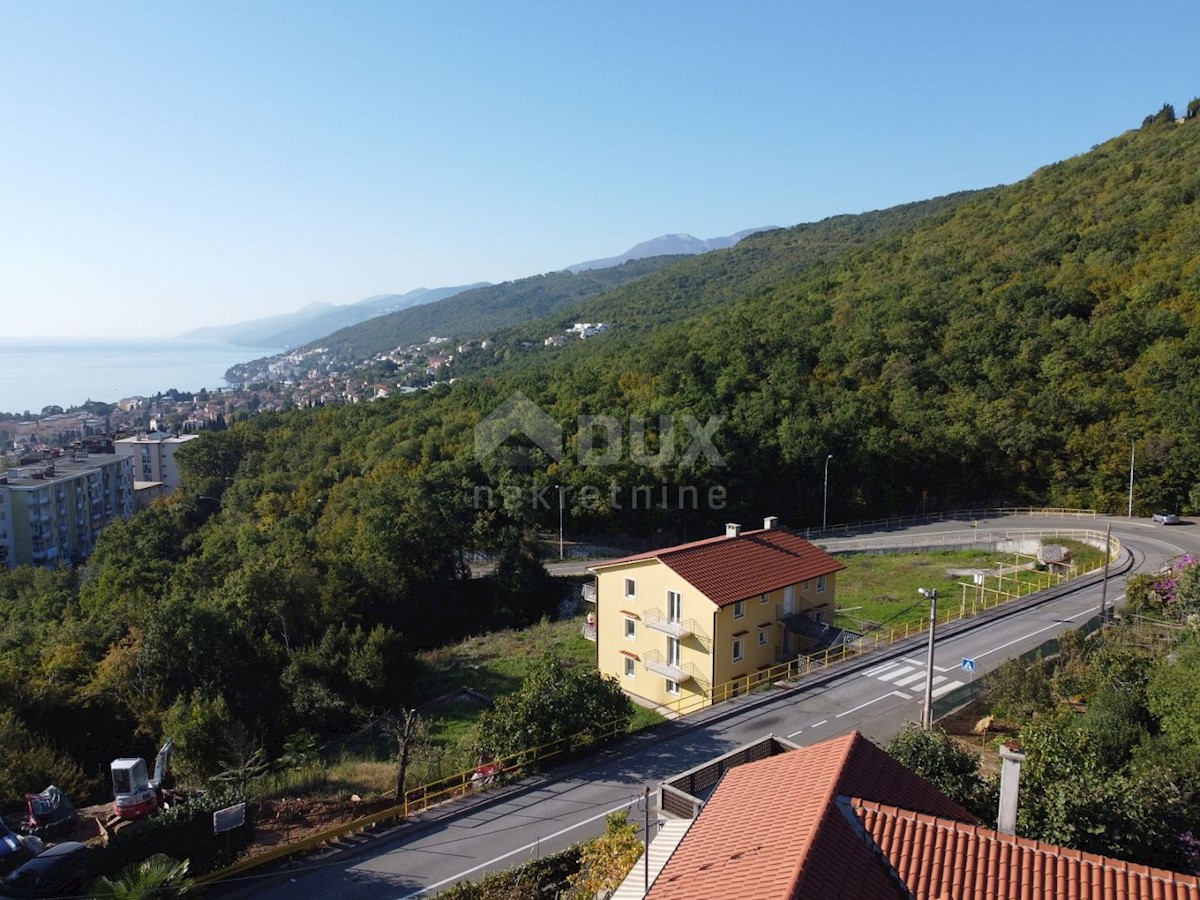 OPATIJA, POBRI - casa indipendente 580m2 con vista mare + giardino 3200m2