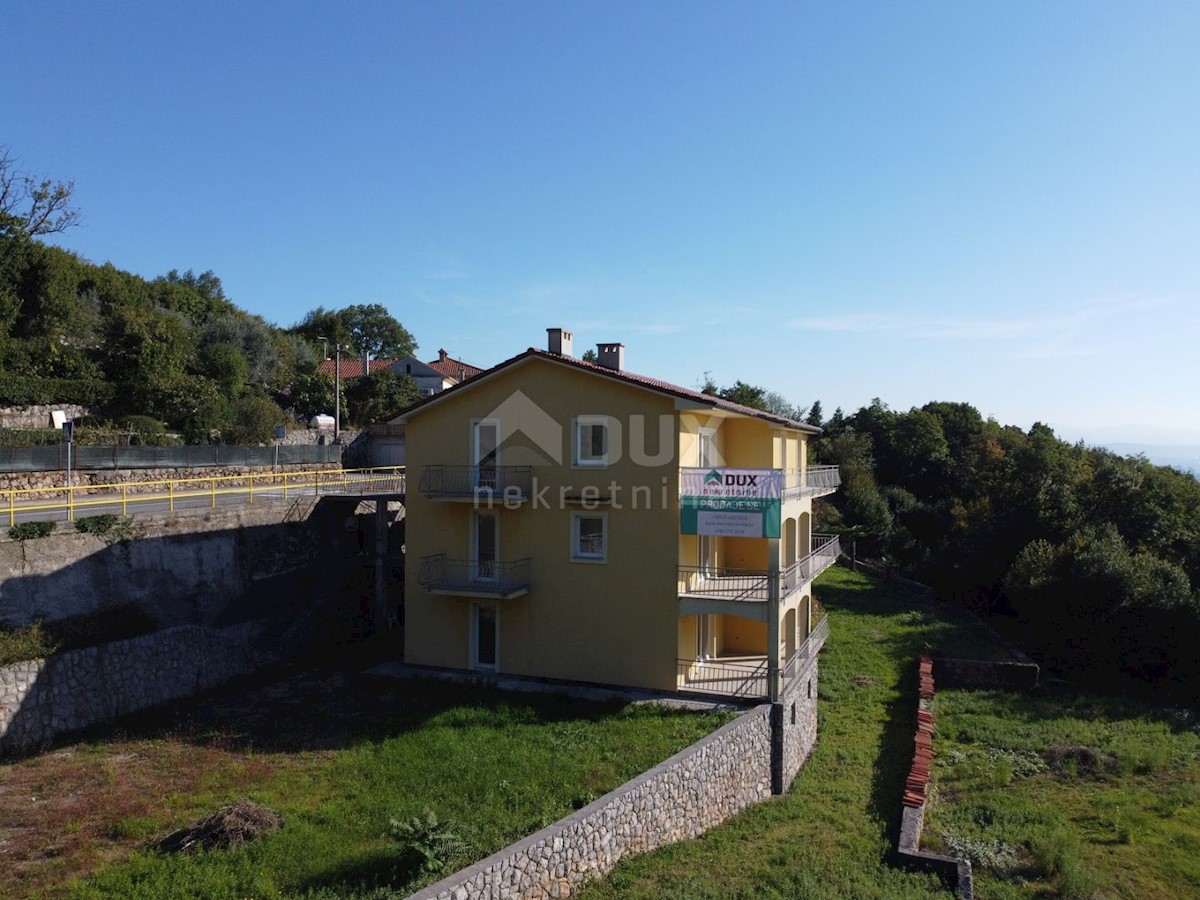 OPATIJA, POBRI - casa indipendente 580m2 con vista mare + giardino 3200m2