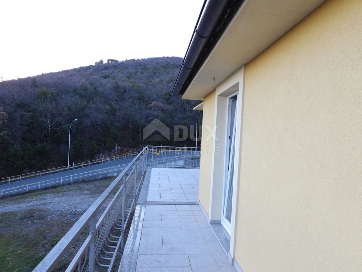 OPATIJA, POBRI - casa indipendente 580m2 con vista mare + giardino 3200m2