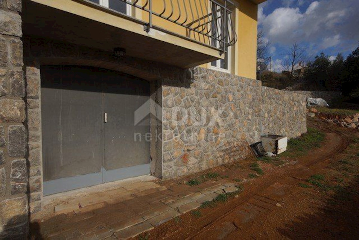 OPATIJA, POBRI - casa indipendente 580m2 con vista mare + giardino 3200m2