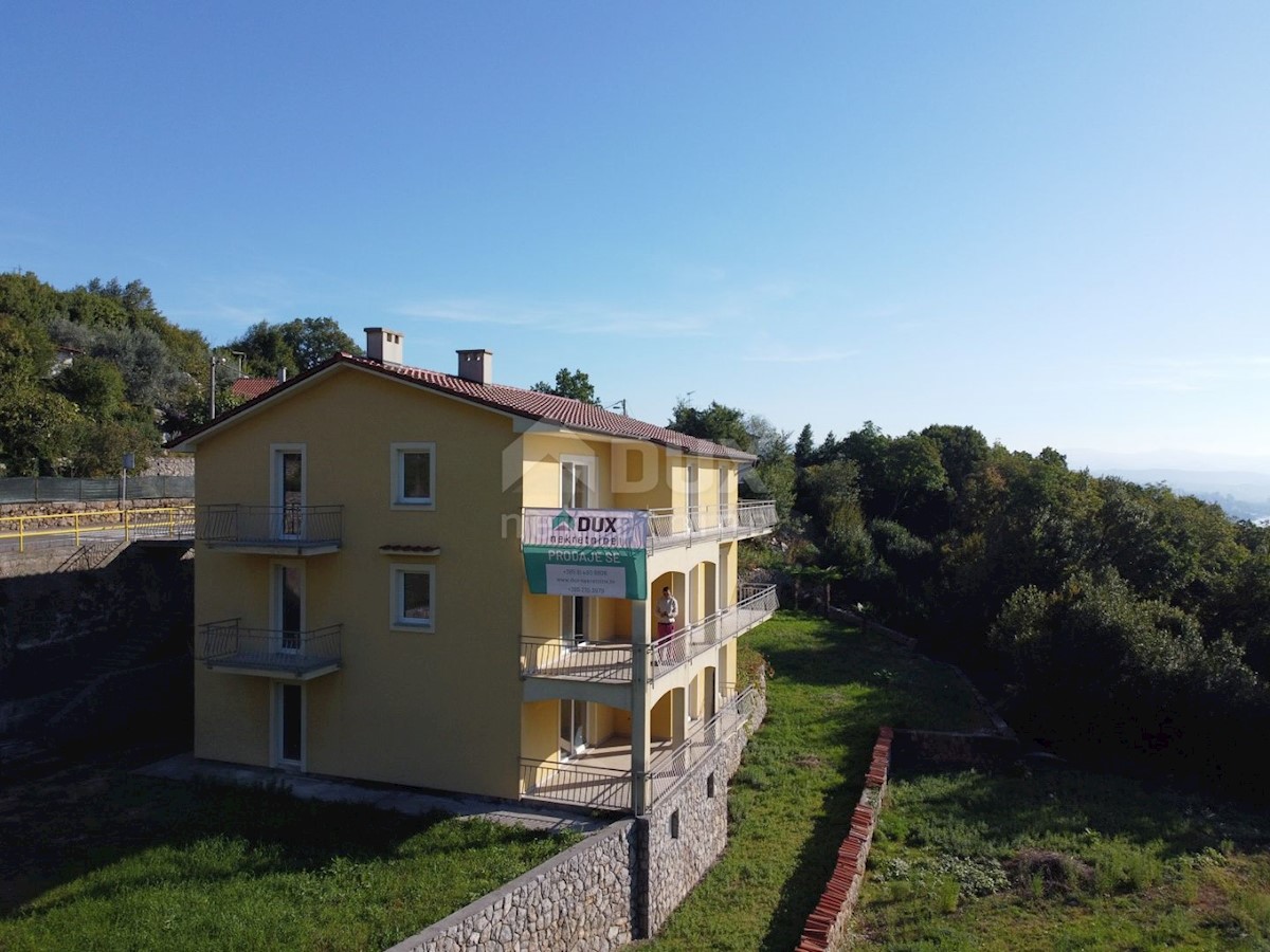 OPATIJA, POBRI - casa indipendente 580m2 con vista mare + giardino 3200m2