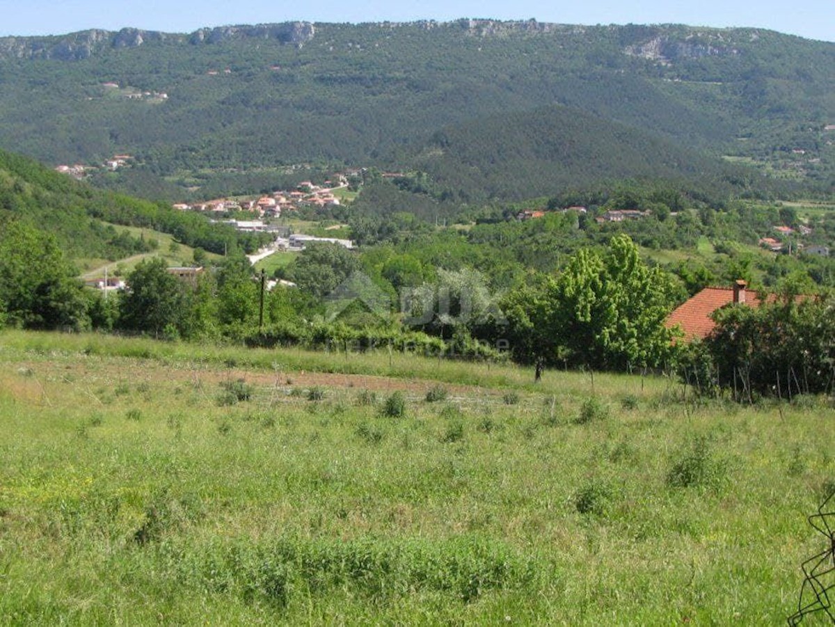 ISTRIA, BUZET - Progetto di una villa moderna con vista sulle bellezze naturali dell'Istria