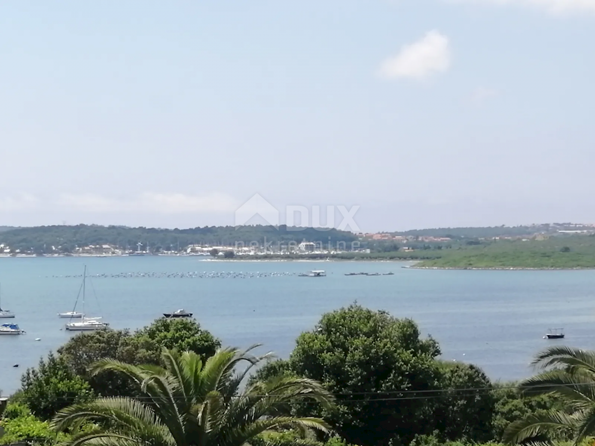 ISTRIA, MEDULIN Palazzina a 150 m dalla SPIAGGIA - VISTA MARE !!