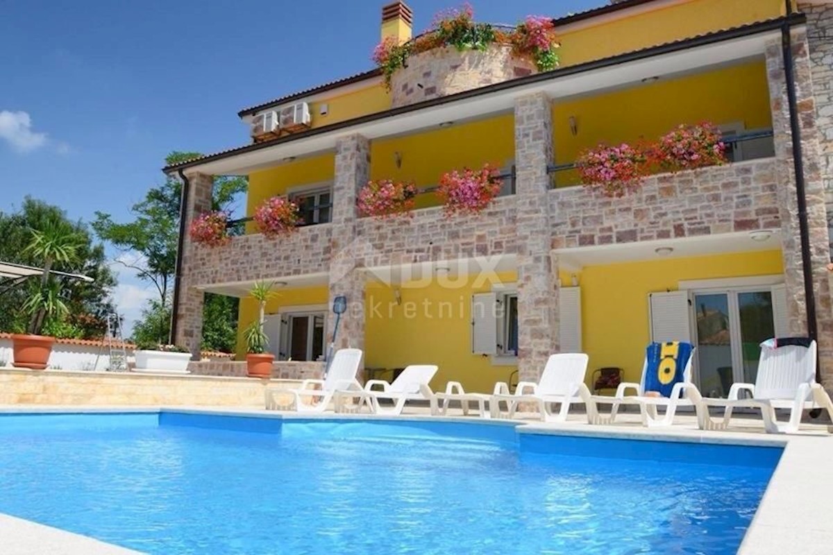 ISTRIA, POREČ - Villa con piscina