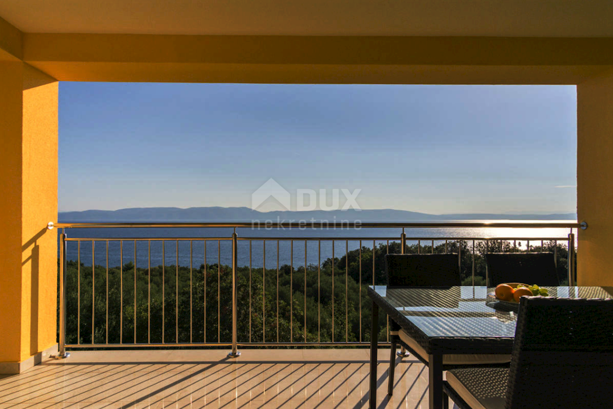 ISTRIA, RABAC - Palazzina con vista mare