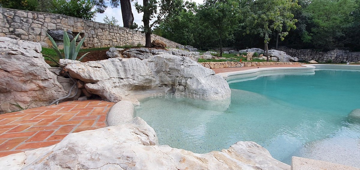 ISTRIA, KRŠAN - Una bellezza di pietra con piscina