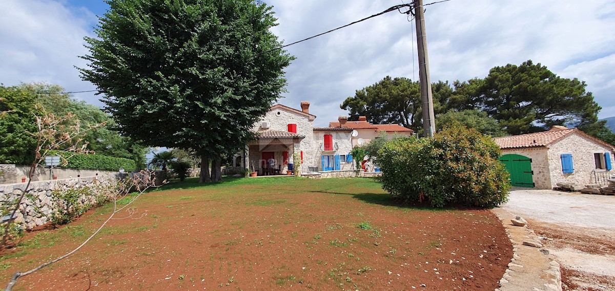 ISTRIA, KRŠAN - Una bellezza di pietra con piscina