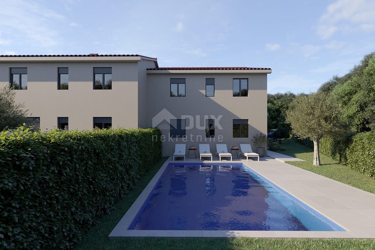 ISTRIA, POREČ - Casa bifamiliare con piscina e splendida vista sul mare