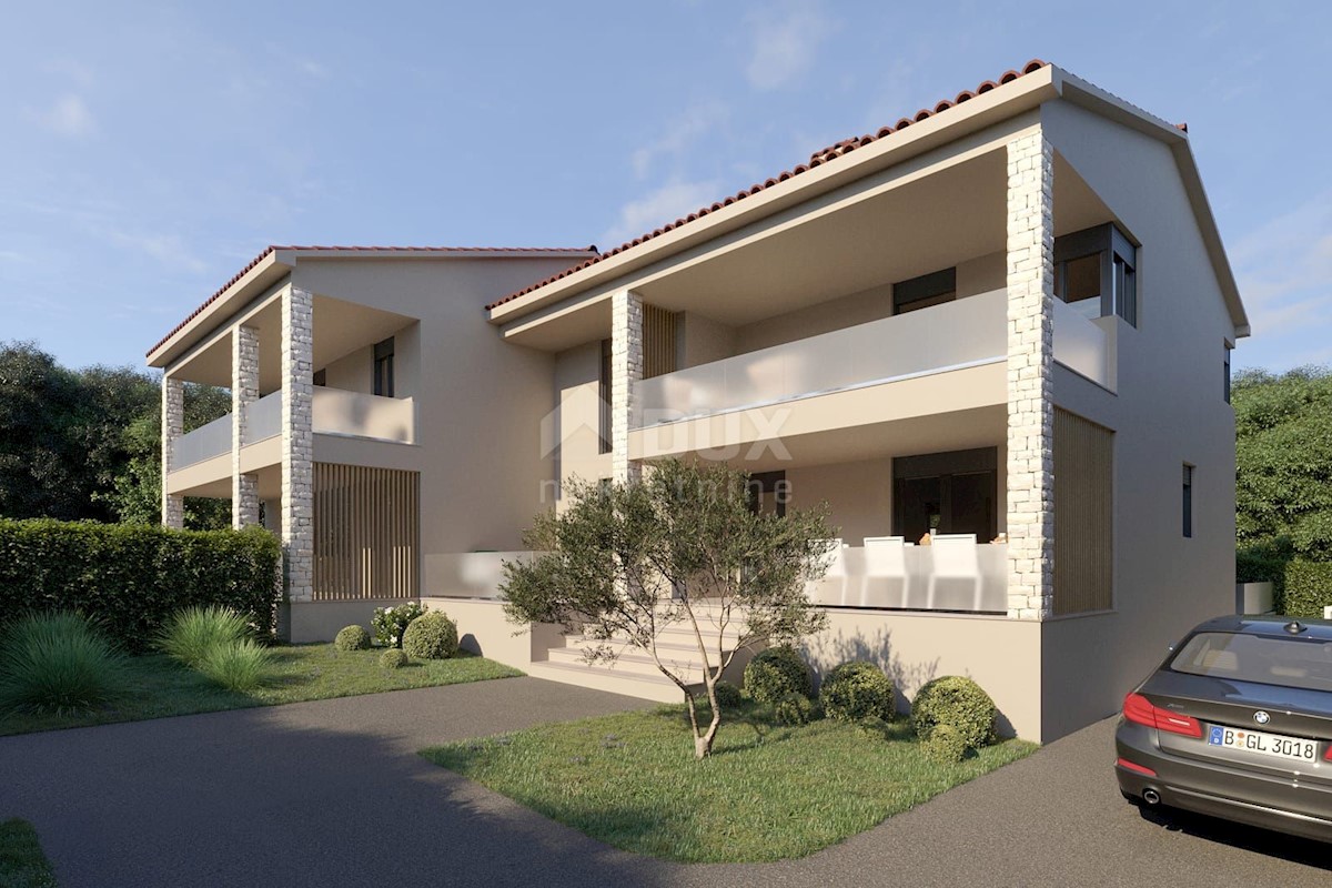 ISTRIA, POREČ - Casa bifamiliare con piscina e splendida vista sul mare