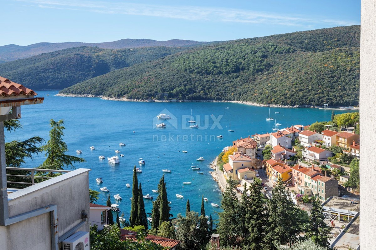 ISTRIA, RABAC - Casa con vista mare, a 200 m dal mare