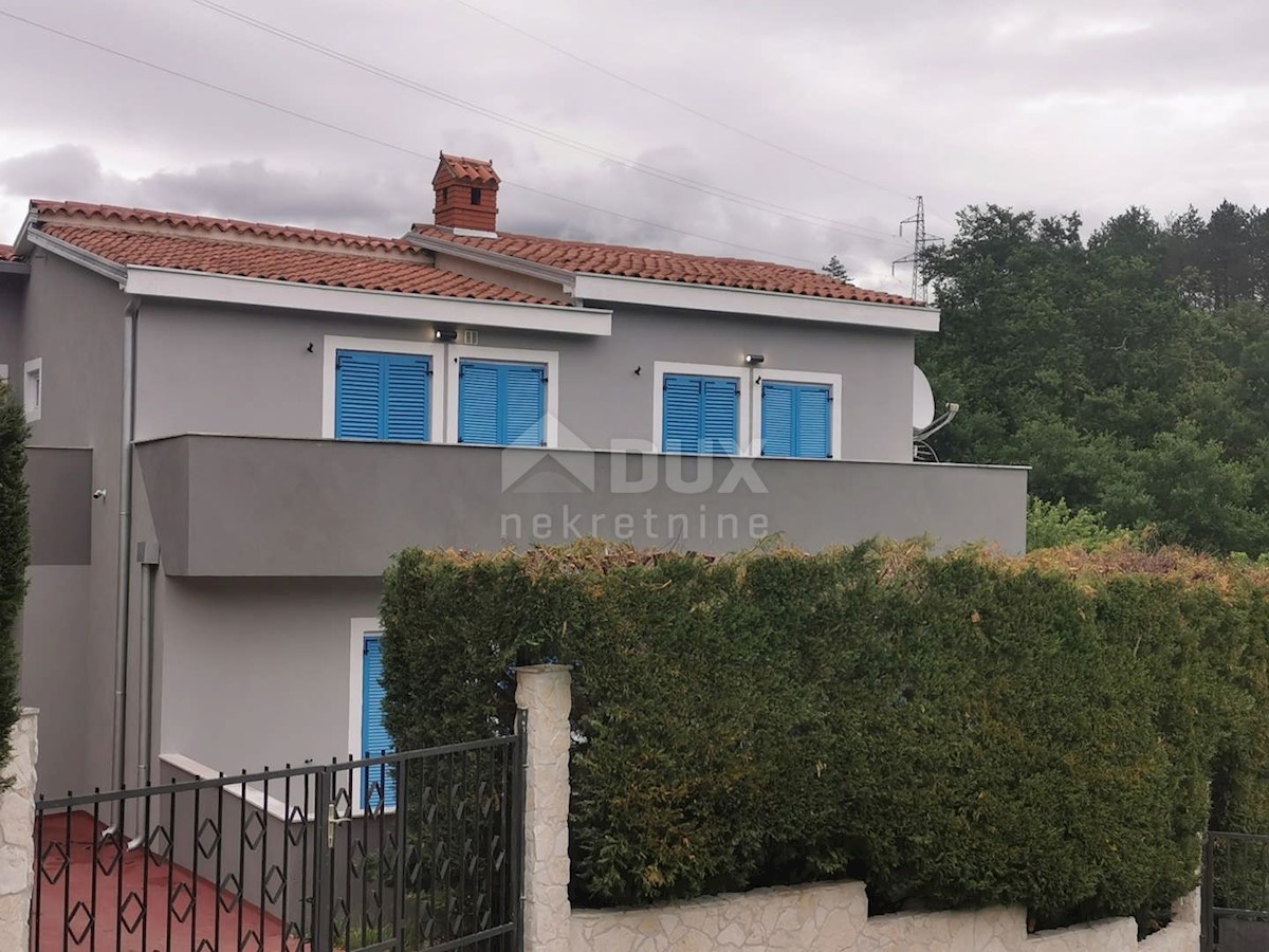 ISTRIA, BUZET (dintorni) - Palazzina con piscina circondata dalla pace e dalla natura