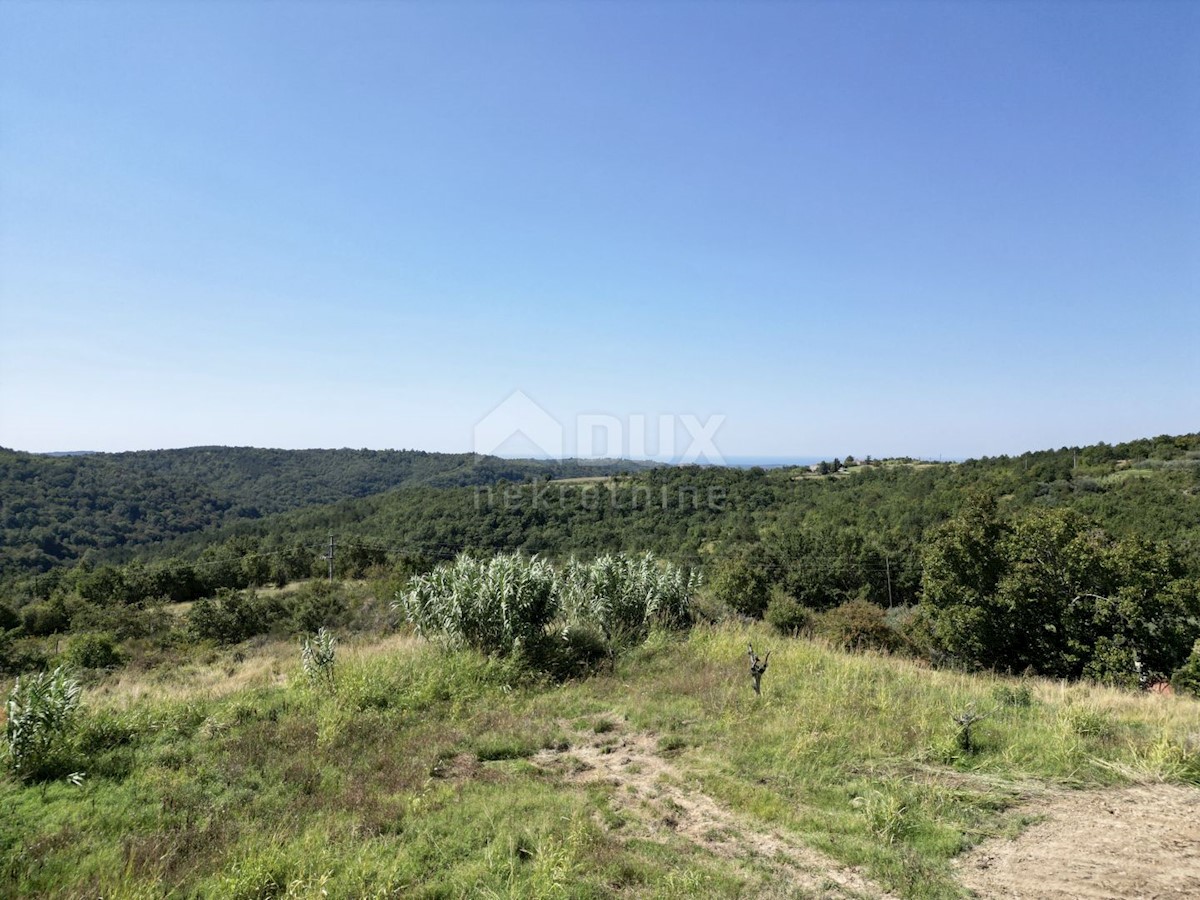 ISTRIA, MOMJAN - Casa in pietra d'Istria con vista sul mare