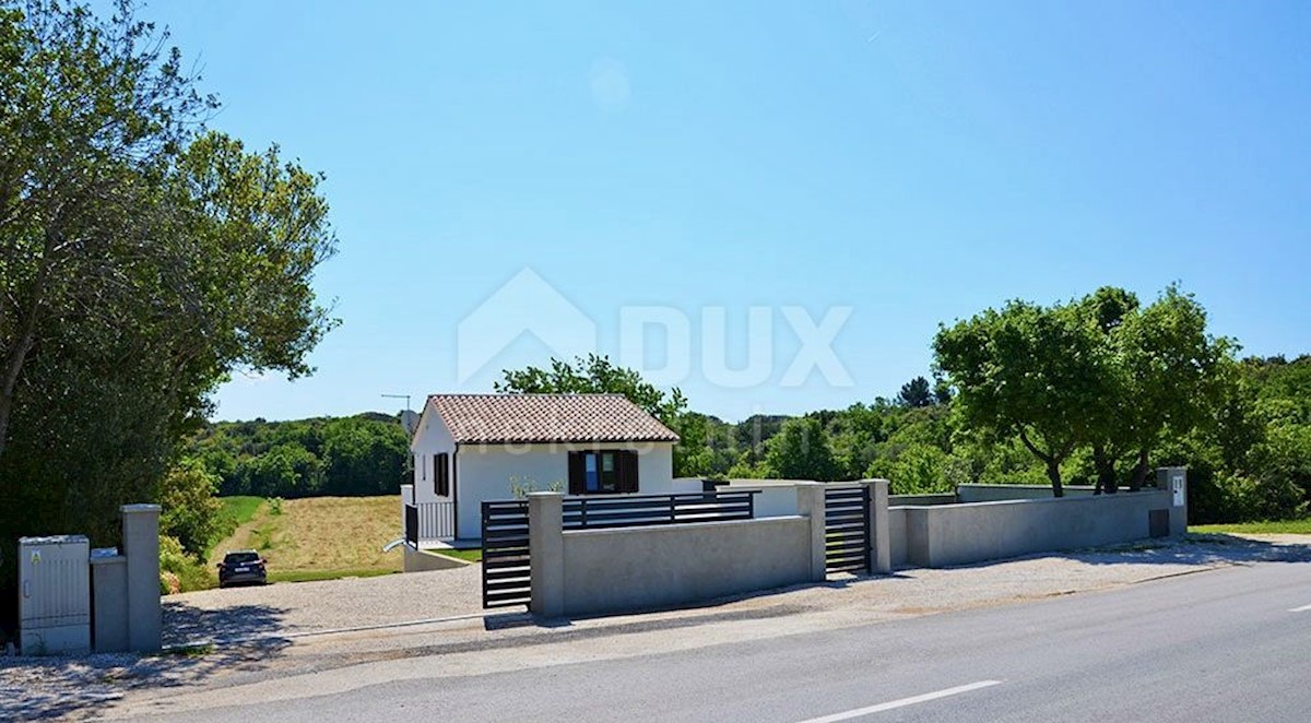 ISTRIA, ROVIGNO - Casa indipendente in zona appartata