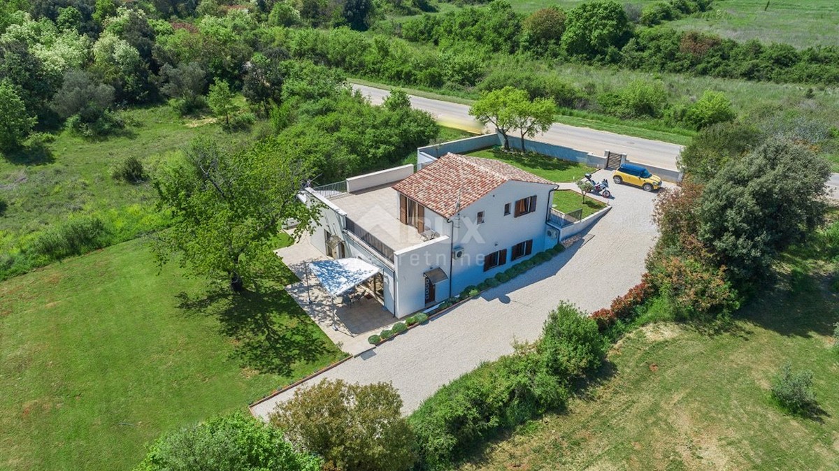 ISTRIA, ROVIGNO - Casa indipendente in zona appartata