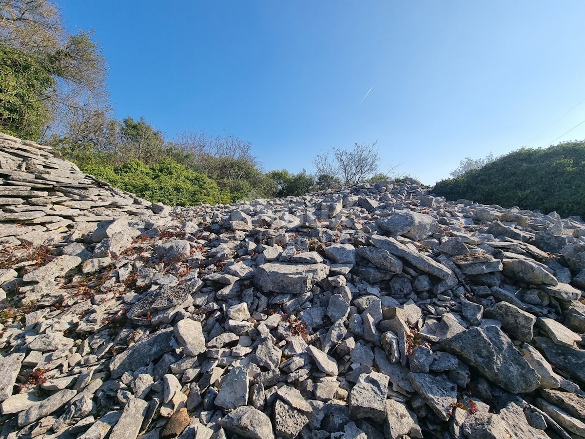 Terreno Fažana, 2.252m2