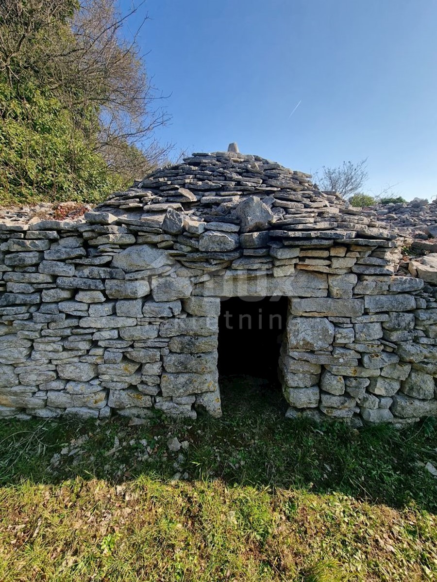 Terreno Fažana, 2.252m2