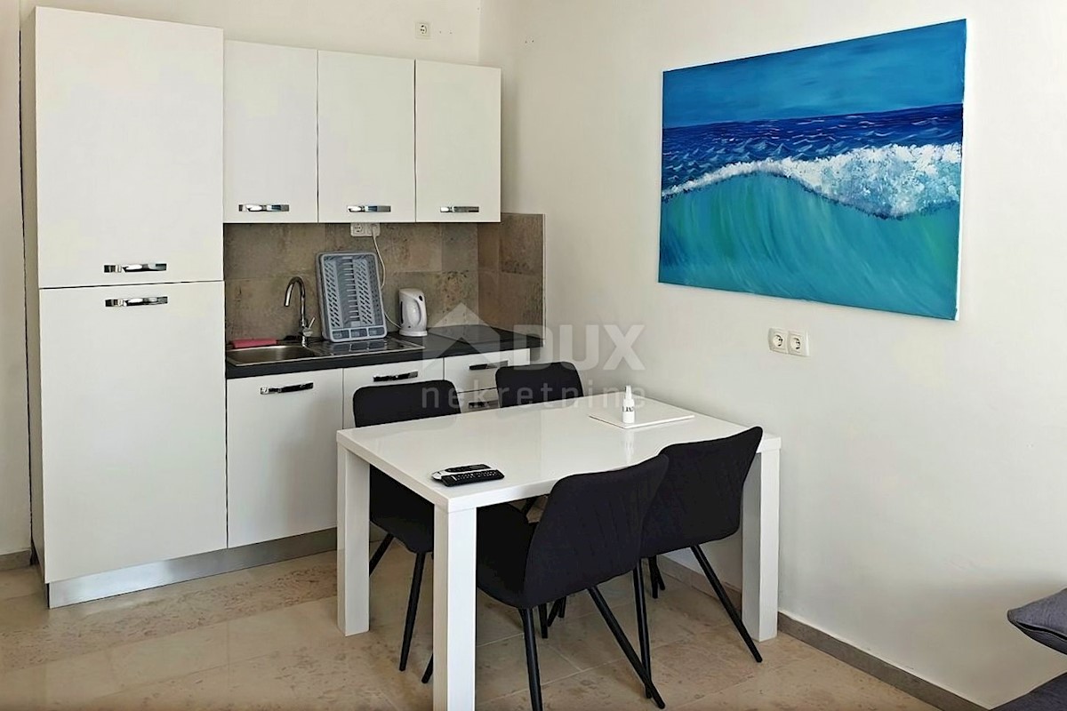 ISTRIA, RABAC - Spaziosa casa con piscina