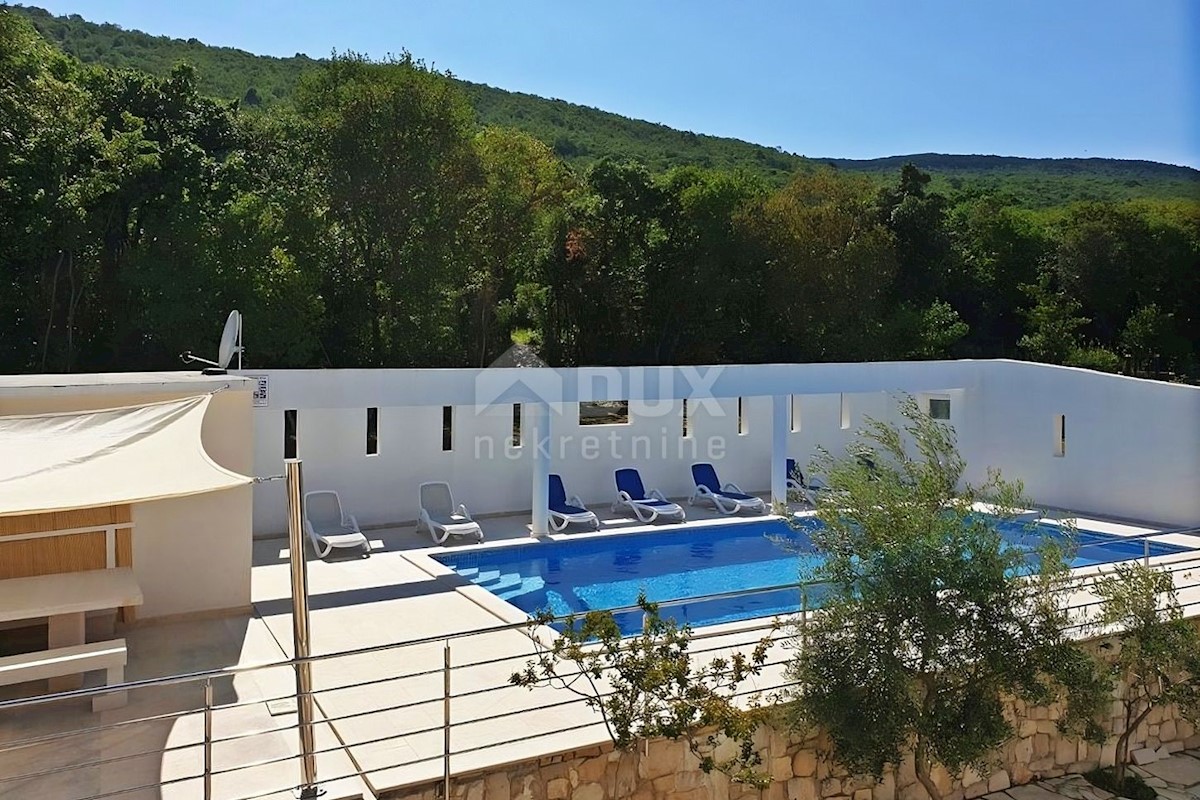 ISTRIA, RABAC - Spaziosa casa con piscina
