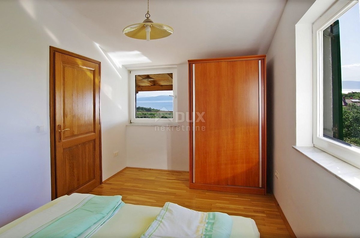 ISTRIA, RABAC - Spaziosa casa con piscina