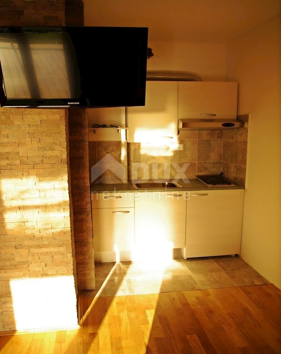 ISTRIA, RABAC - Spaziosa casa con piscina