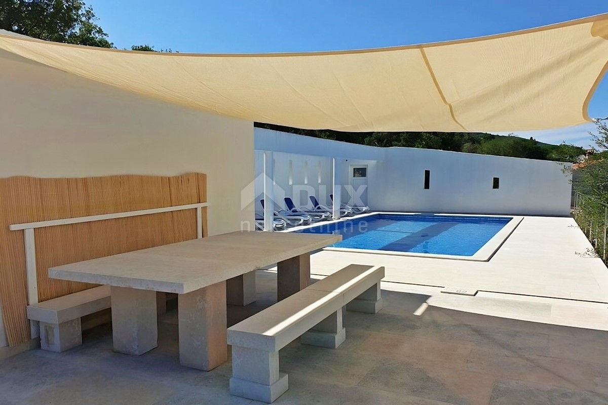 ISTRIA, RABAC - Spaziosa casa con piscina