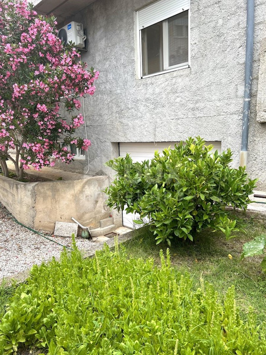 ZADAR, PLOČE - Casa con ampio giardino