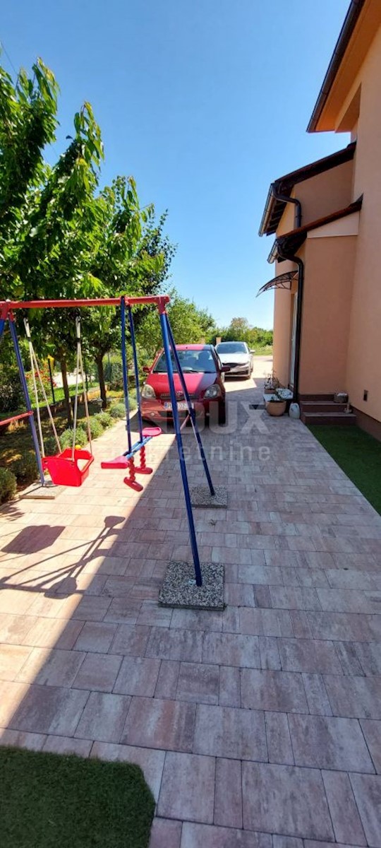 ISTRIA, LOBORIKA - Casa con piscina e ampio giardino