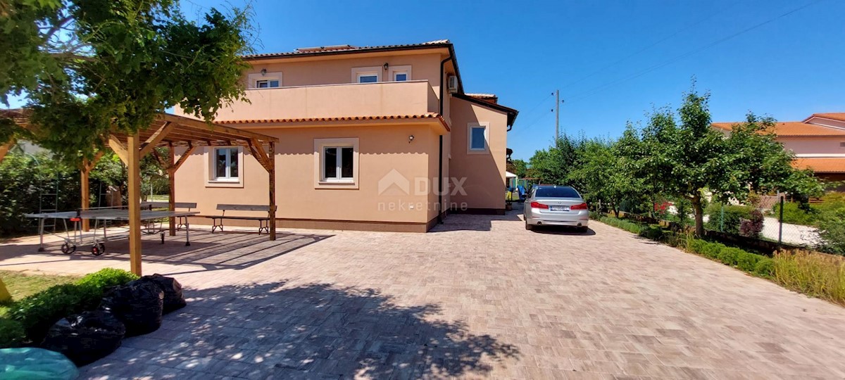 ISTRIA, LOBORIKA - Casa con piscina e ampio giardino