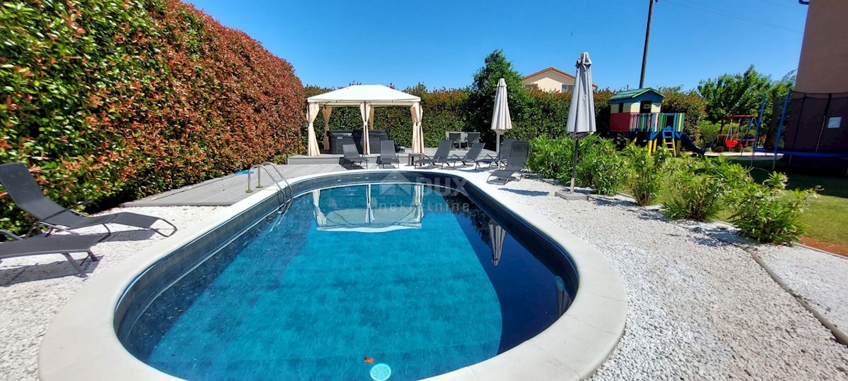 ISTRIA, LOBORIKA - Casa con piscina e ampio giardino