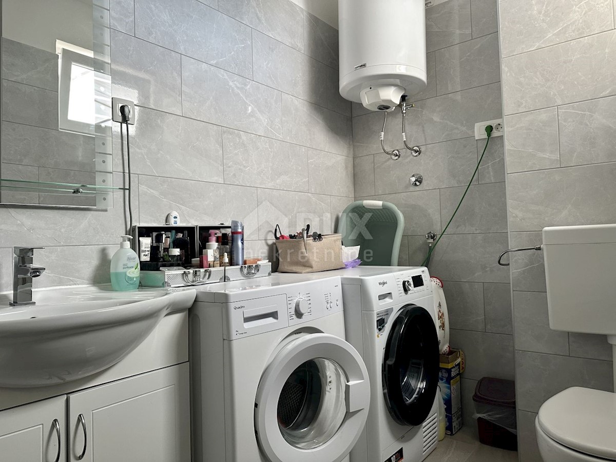 ISTRIA, NOVIGRAD - Appartamento su due piani vicino al centro città