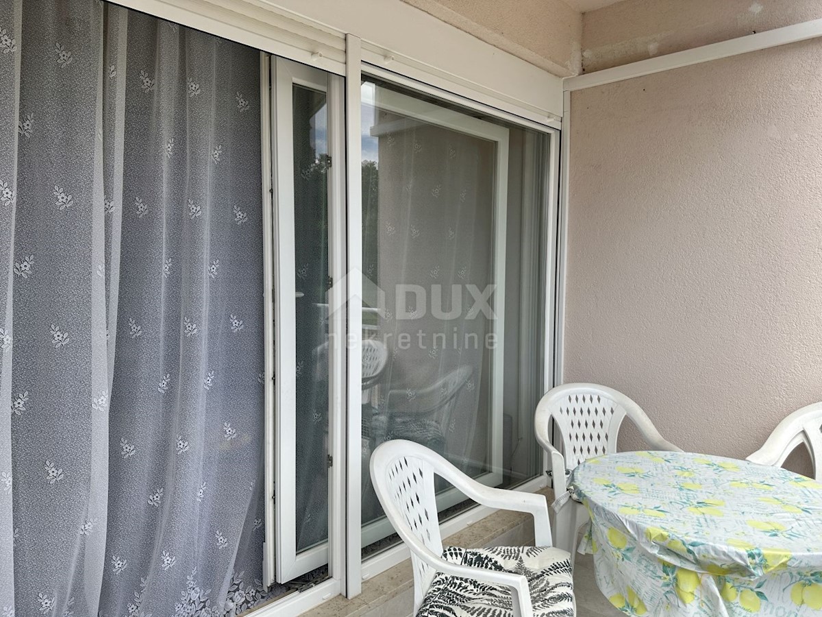 ISTRIA, NOVIGRAD - Appartamento su due piani vicino al centro città