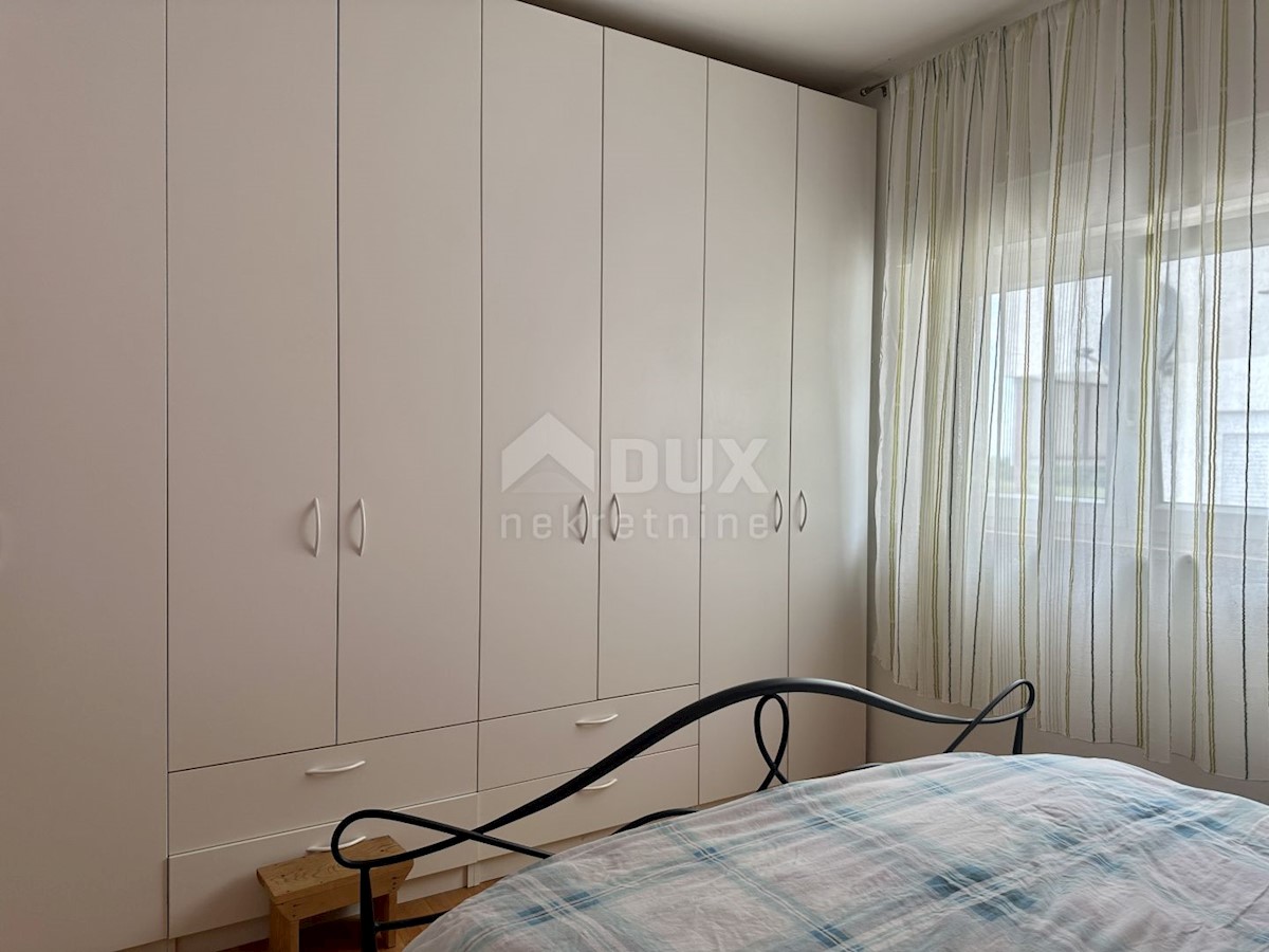 ISTRIA, NOVIGRAD - Appartamento su due piani vicino al centro città