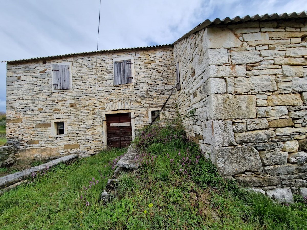 ISTRIA, OPRTALJ - Casa in pietra da adattare