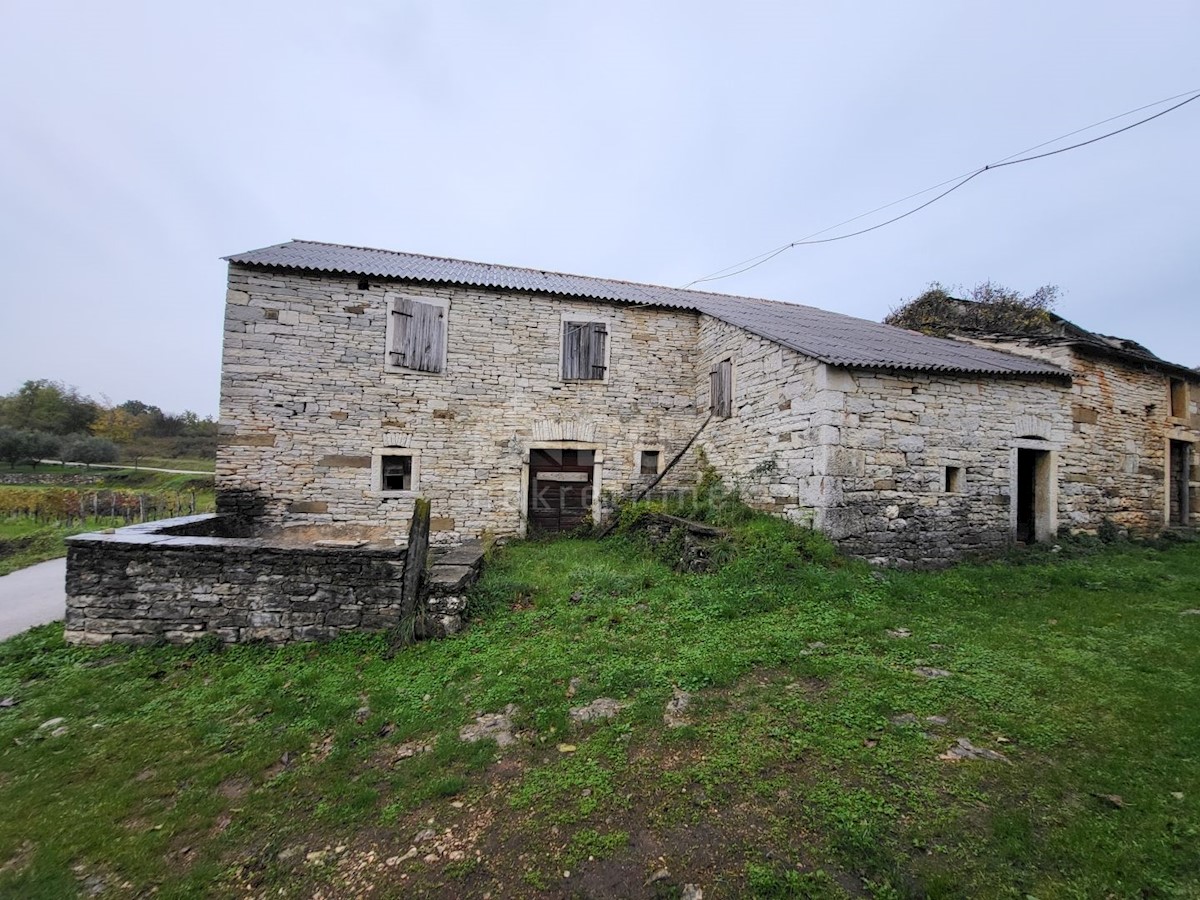 ISTRIA, OPRTALJ - Casa in pietra da adattare