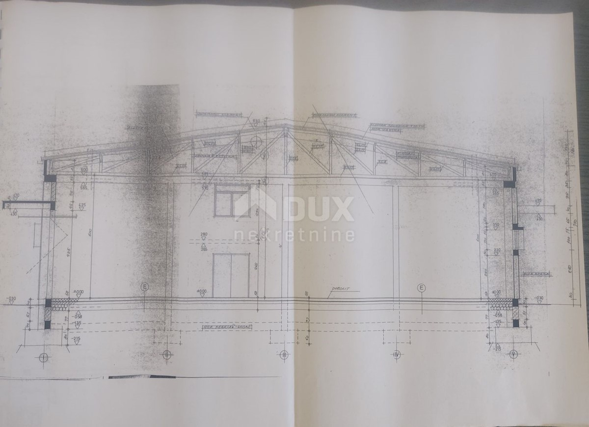 MATULJI, JURDANI, RUPA - terreno edificabile di 9000m2 con EDIFICAZIONE. PERMESSO per un edificio residenziale e commerciale