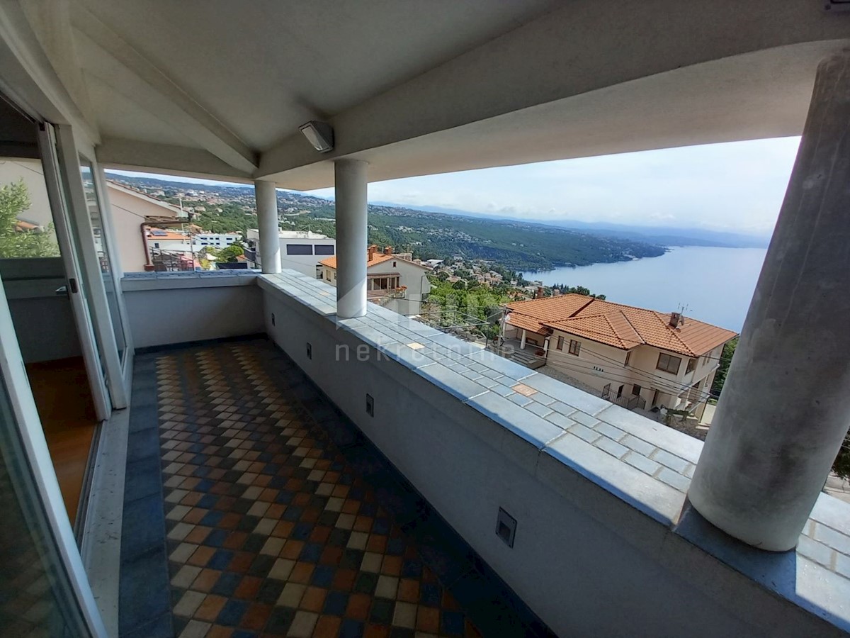 OPATIJA, POBRI - Una bellissima casa mediterranea con una vista fenomenale e un ampio giardino