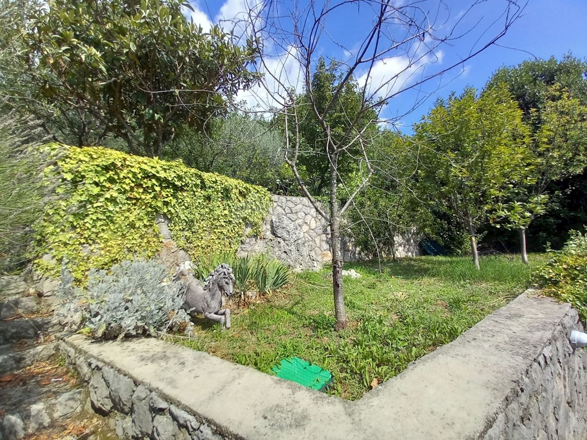 OPATIJA, POBRI - Una bellissima casa mediterranea con una vista fenomenale e un ampio giardino