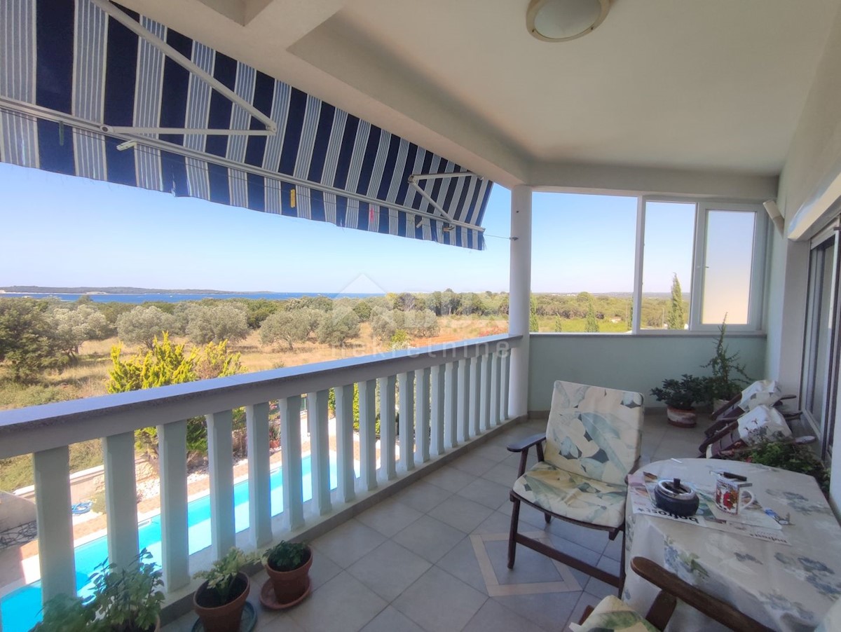 ISTRIA FASANA - Palazzina con vista mare, 360m2