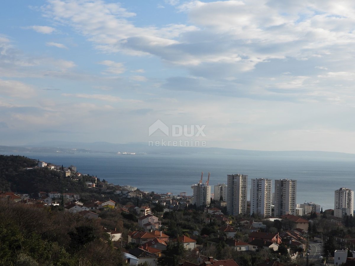 RIJEKA, KOZALA, BRAŠĆINE - terreno edificabile di 1800m2 con vista mare per edificio residenziale/villa