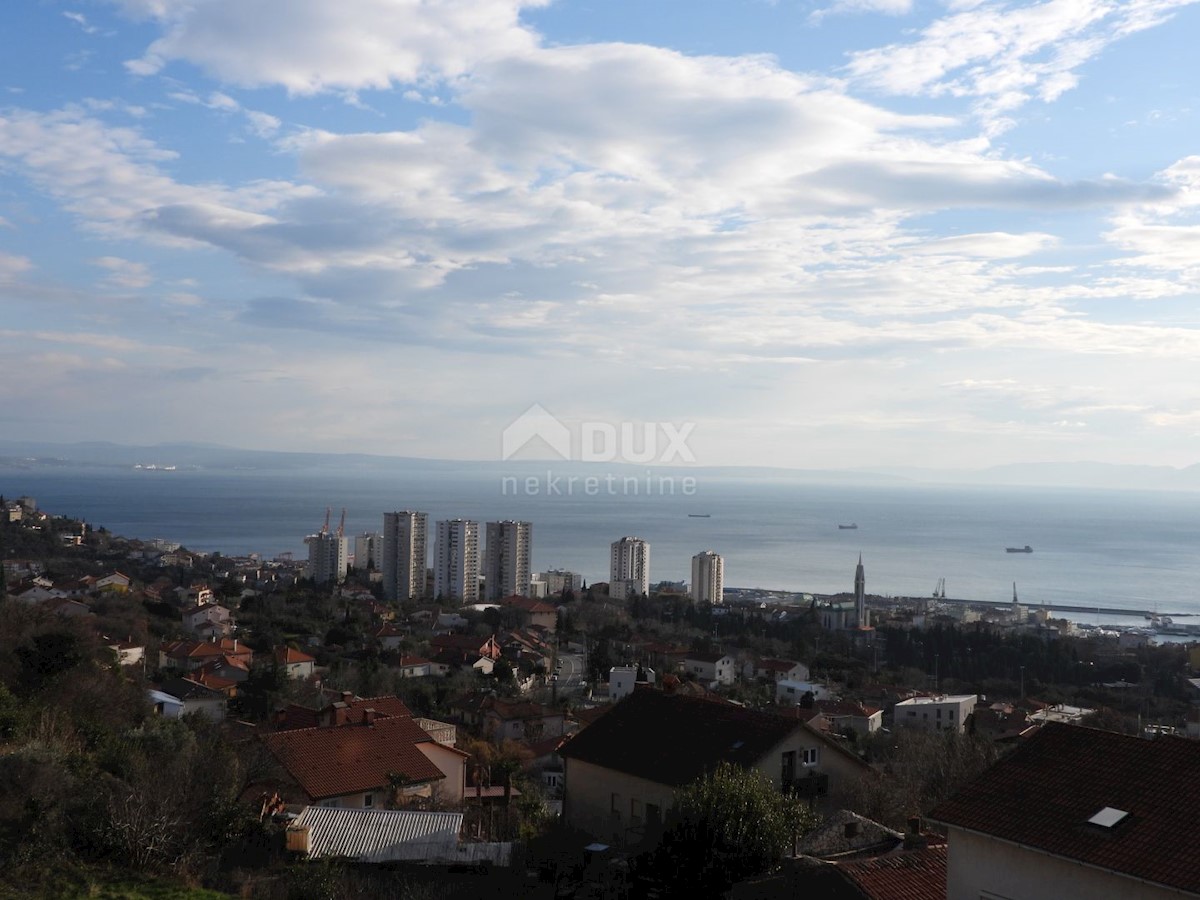 RIJEKA, KOZALA, BRAŠĆINE - terreno edificabile di 1800m2 con vista mare per edificio residenziale/villa