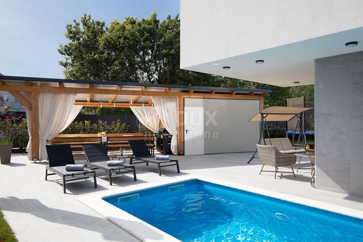 ISTRIA, MEDULINO - Una splendida villa moderna vicino alle spiagge e al centro