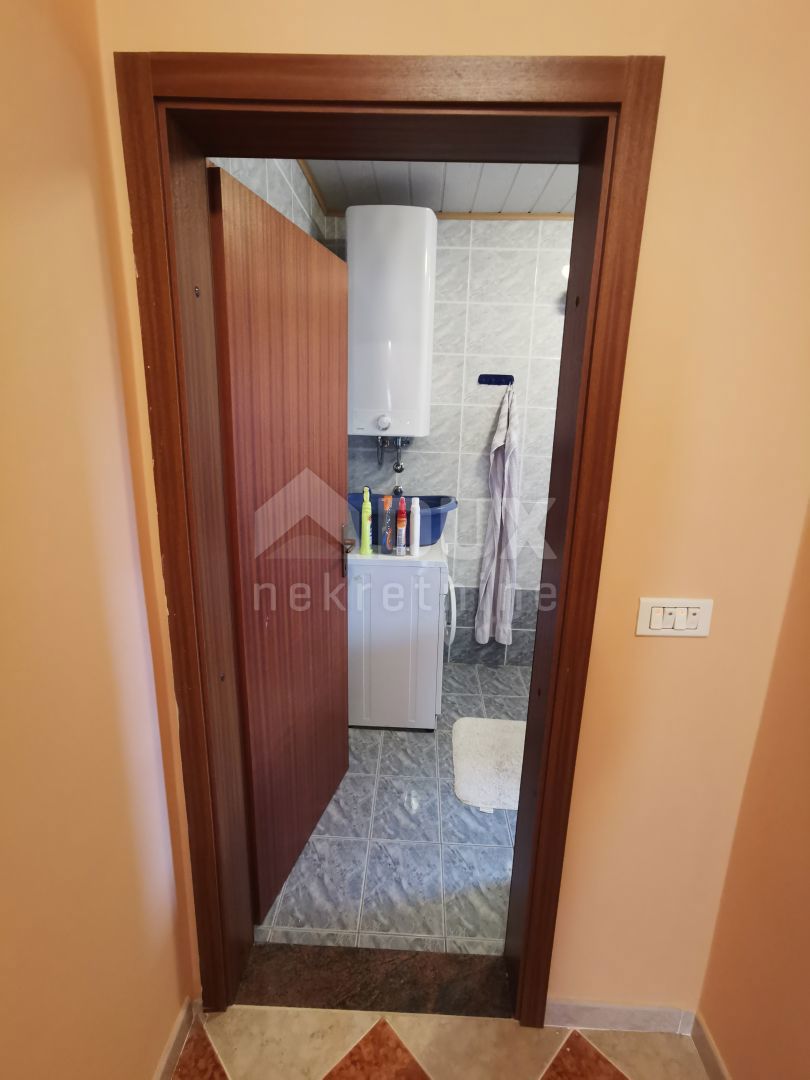 ISOLA DI KRK, MALINSKA (dintorni) - Casa indipendente con due appartamenti