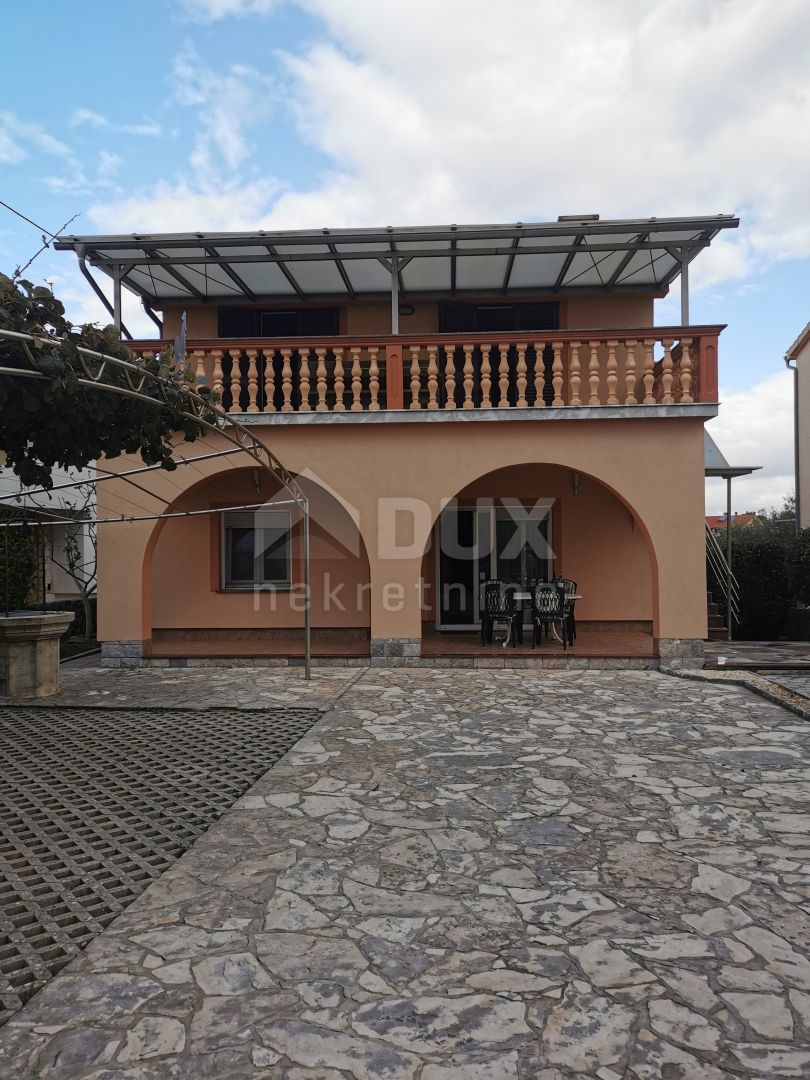 ISOLA DI KRK, MALINSKA (dintorni) - Casa indipendente con due appartamenti