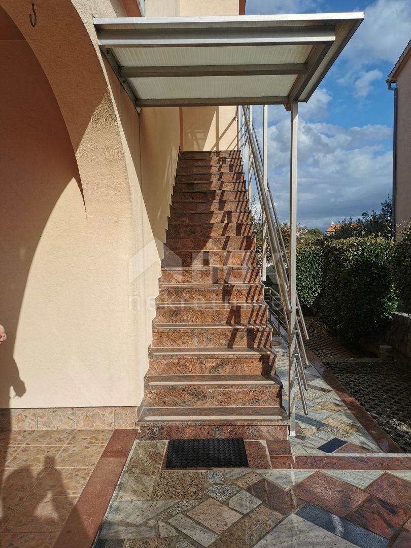 ISOLA DI KRK, MALINSKA (dintorni) - Casa indipendente con due appartamenti