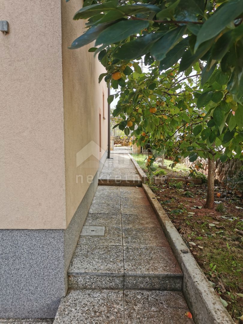 ISOLA DI KRK, MALINSKA (dintorni) - Casa indipendente con due appartamenti