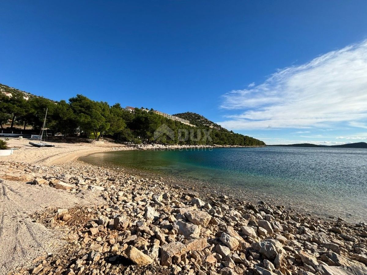 PAKOŠTANE, DRAGE - Palazzina con vista sul mare