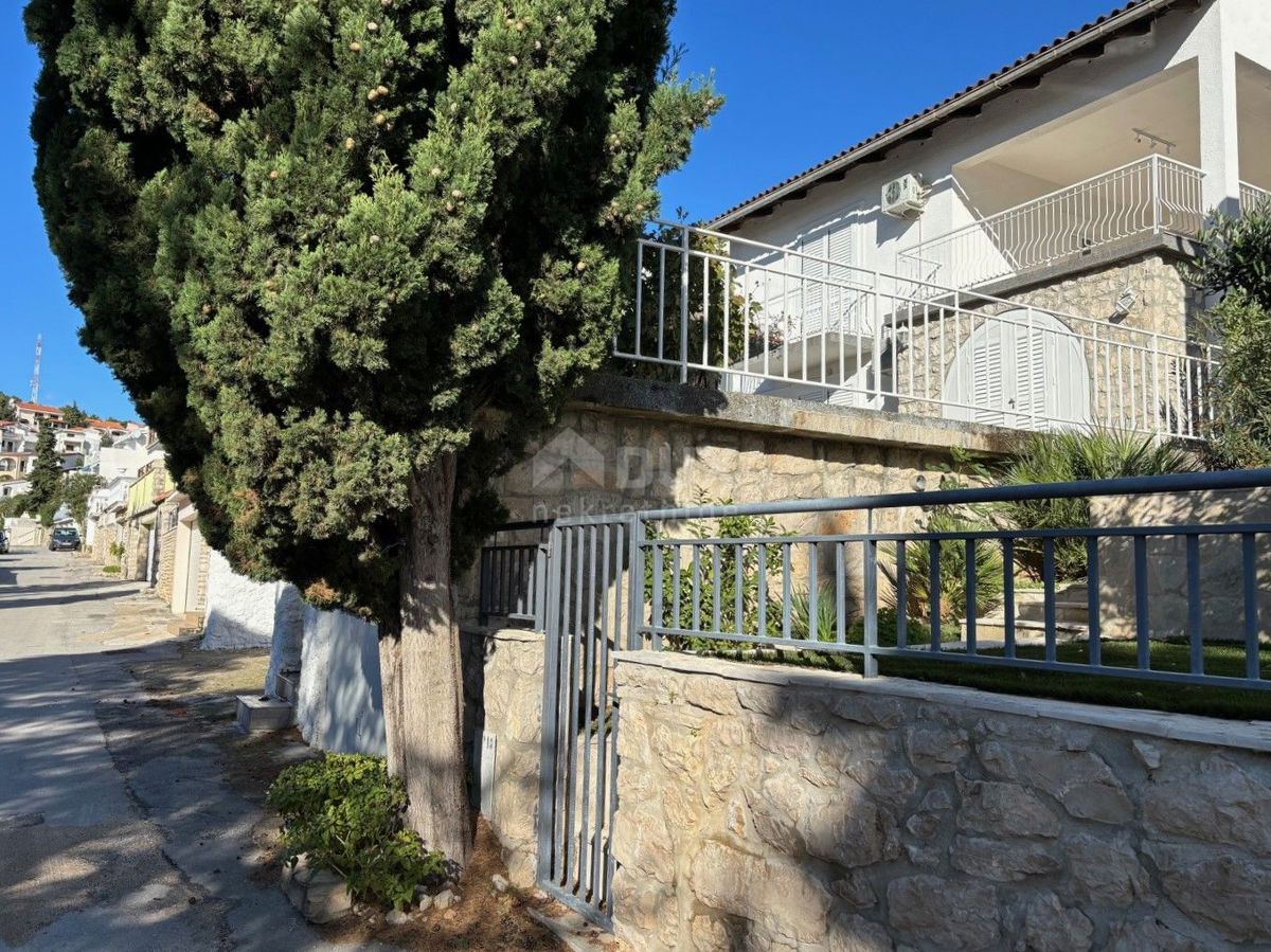 PAKOŠTANE, DRAGE - Palazzina con vista sul mare