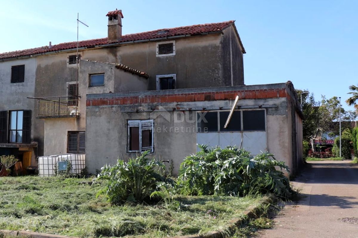ISTRIA, NOVIGRAD - Casa al mare