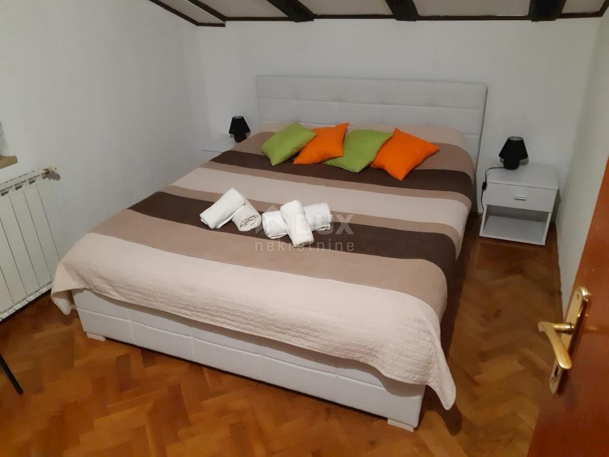 OPATIJA - parte di una casa con vista mare con 2 appartamenti e 1 appartamento