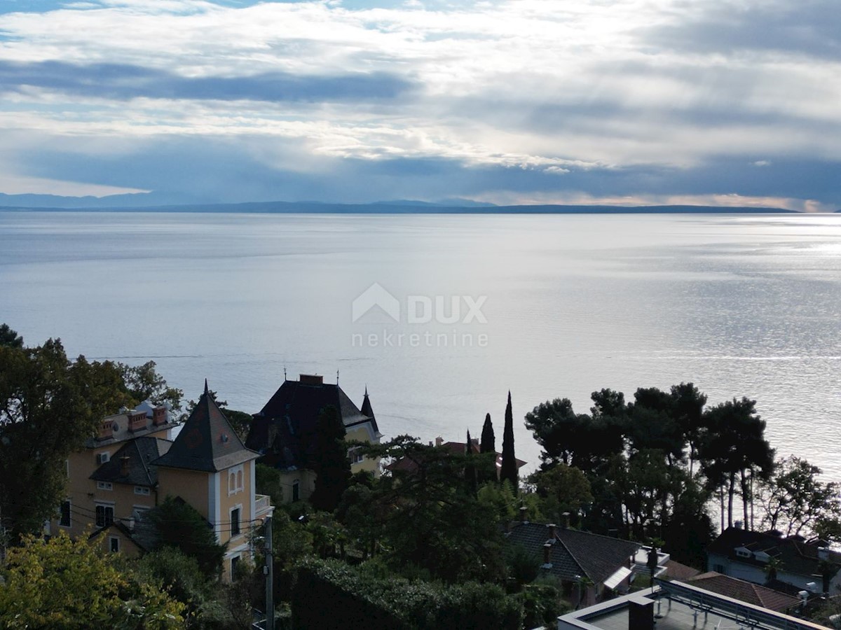 OPATIJA - parte di una casa con vista mare con 2 appartamenti e 1 appartamento